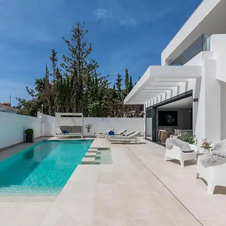 Vacation I Marbesa White Pearl, Two Private Pools, 3min Walk To The Beach, Fastest Wifi, Built In 2024 Μαρμπέλλα