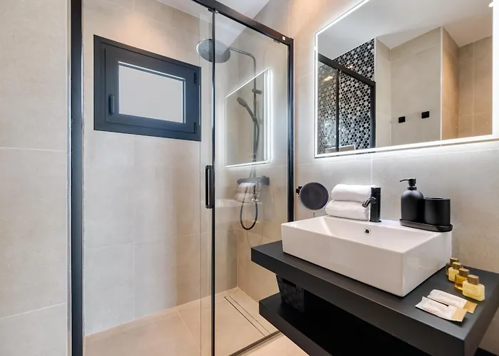 Vacation I Marbesa White Pearl, Two Private Pools, 3min Walk To The Beach, Fastest Wifi, Built In 2024 Marbella