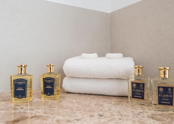 Vacation I Marbesa White Pearl, Two Private Pools, 3min Walk To The Beach, Fastest Wifi, Built In 2024 别墅 马尔韦利亚