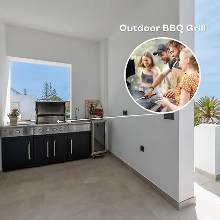 Vacation I Marbesa White Pearl, Two Private Pools, 3min Walk To The Beach, Fastest Wifi, Built In 2024 *